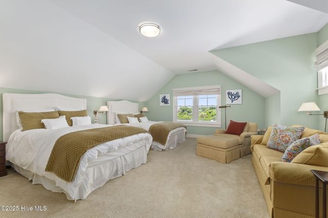 125 Roosevelt Drive, Pine Knoll Shores, NC 28512