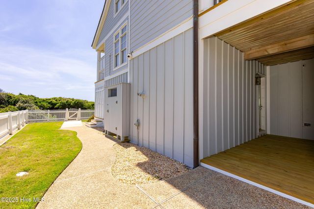 125 Roosevelt Drive, Pine Knoll Shores, NC 28512