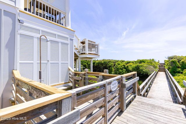 125 Roosevelt Drive, Pine Knoll Shores, NC 28512