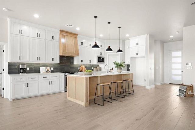 8416 NW 153rd Street, Edmond, OK 73013