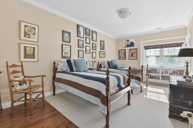 36 Central Ave 15, Milton, MA 02186