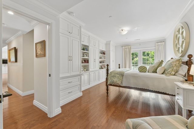 36 Central Ave 15, Milton, MA 02186