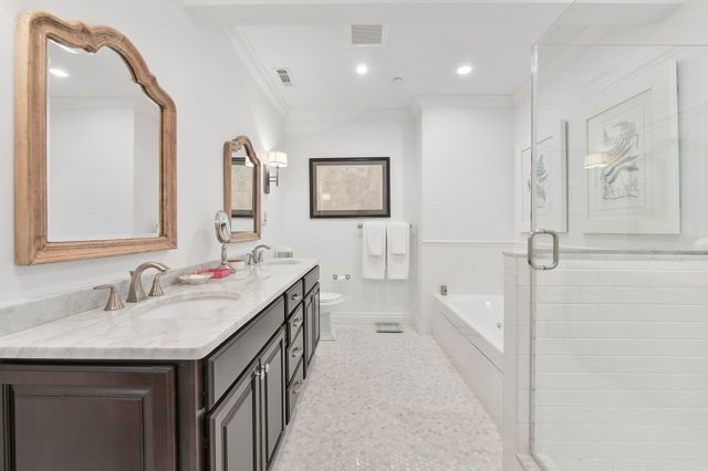36 Central Ave 15, Milton, MA 02186