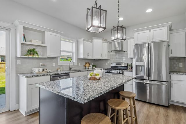 555 NE Bowman Drive, Waukee, IA 50263