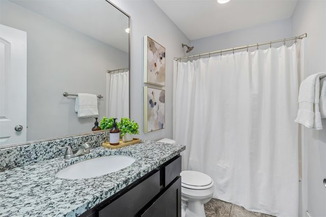 555 NE Bowman Drive, Waukee, IA 50263