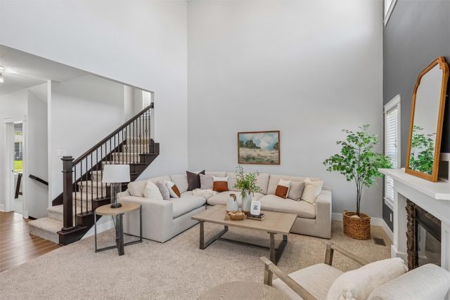 555 NE Bowman Drive, Waukee, IA 50263