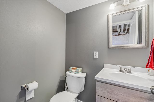 555 NE Bowman Drive, Waukee, IA 50263