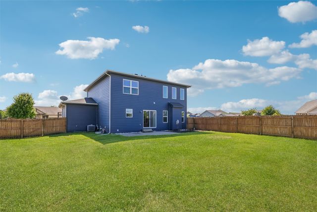 555 NE Bowman Drive, Waukee, IA 50263