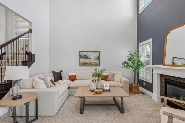 555 NE Bowman Drive, Waukee, IA 50263