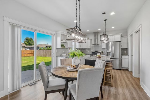 555 NE Bowman Drive, Waukee, IA 50263