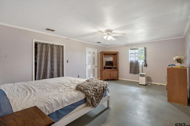 1525 E Dawson, Tyler, TX 75701