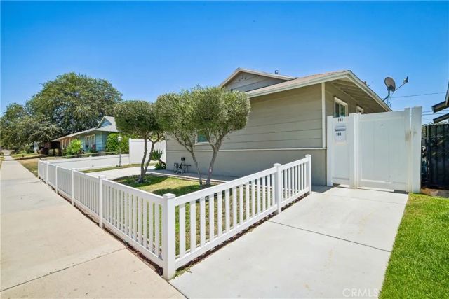 1956 N Ontario Street 101, Burbank, CA 91505
