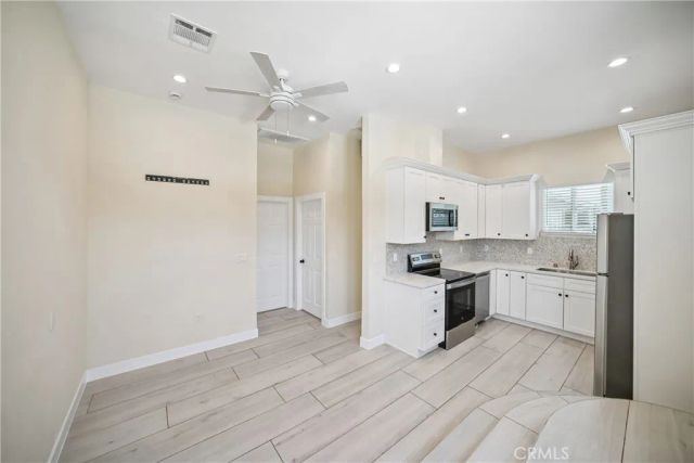 1956 N Ontario Street 101, Burbank, CA 91505