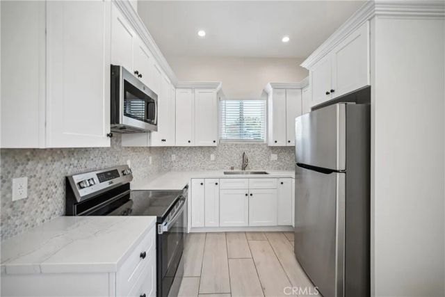1956 N Ontario Street 101, Burbank, CA 91505