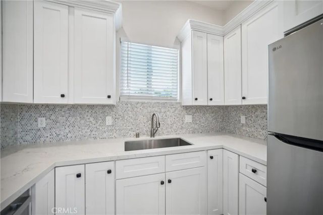 1956 N Ontario Street 101, Burbank, CA 91505
