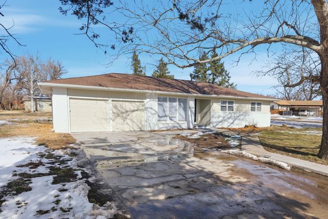 1040 E 44th St S, Wichita, KS 67216