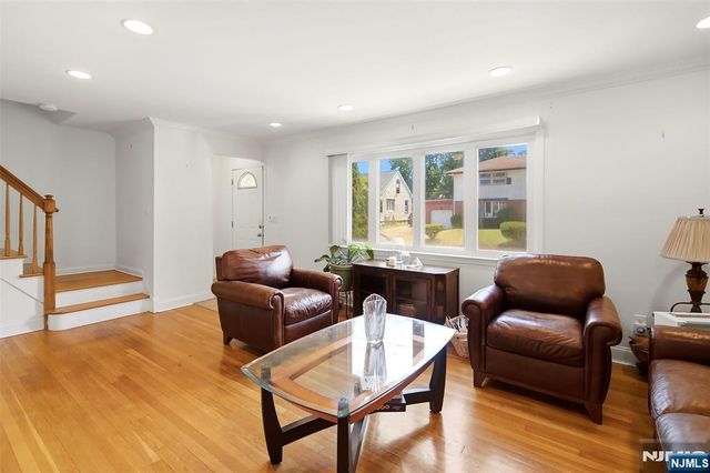 71 Intervale Road, Teaneck, NJ 07666