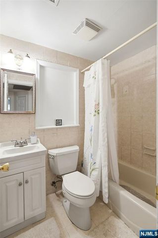 71 Intervale Road, Teaneck, NJ 07666