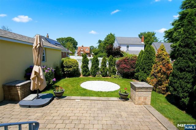 71 Intervale Road, Teaneck, NJ 07666