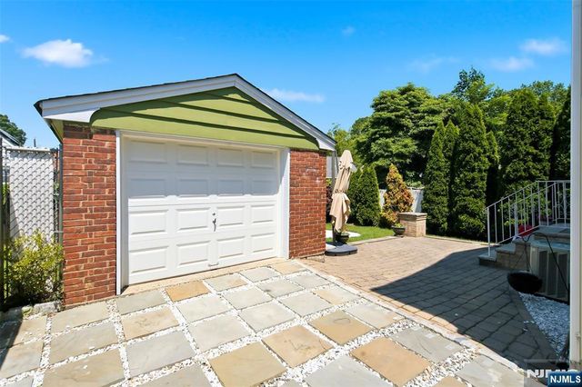 71 Intervale Road, Teaneck, NJ 07666