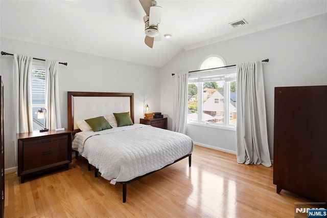 71 Intervale Road, Teaneck, NJ 07666