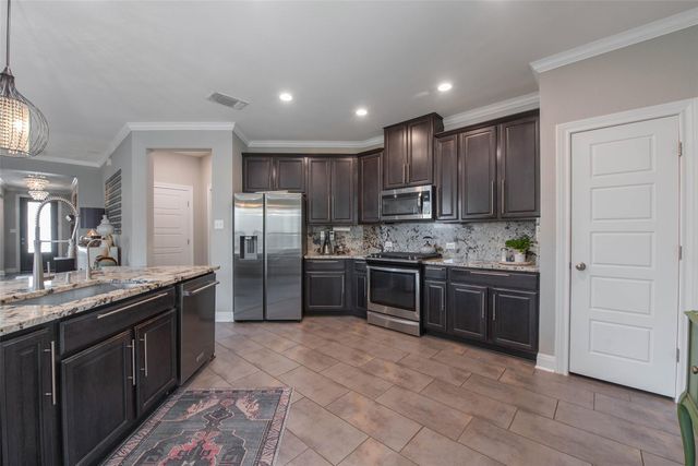 1612 Bovina DR, Leander, TX 78641