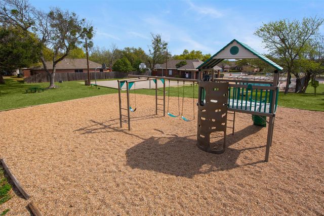 1612 Bovina DR, Leander, TX 78641