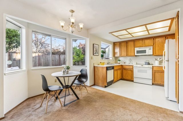 1152 Old Alameda Pt, Alameda, CA 94502