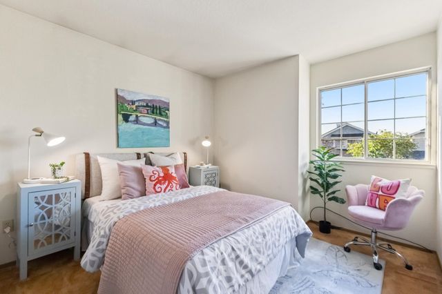 1152 Old Alameda Pt, Alameda, CA 94502