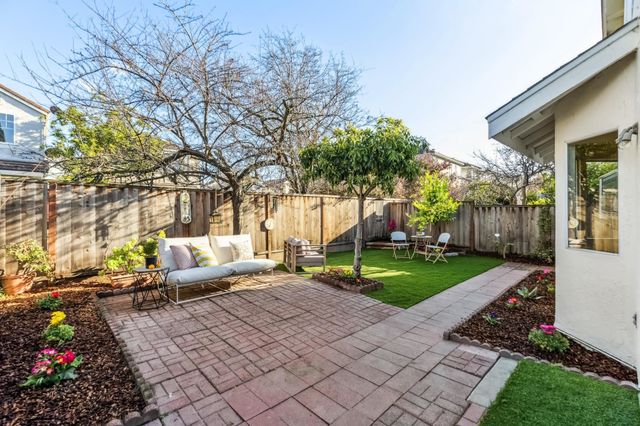 1152 Old Alameda Pt, Alameda, CA 94502