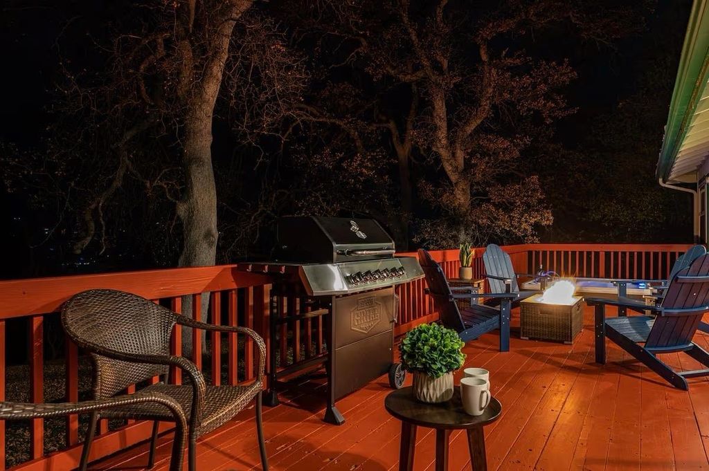 Image 40 of property listing at 40202 Hillsborough Loop, Oakhurst, CA 93644