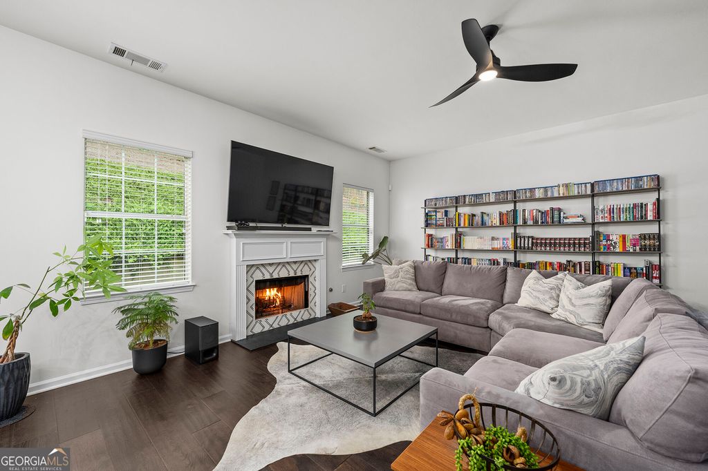 137 Farm Valley Drive, Canton, GA 30115 — photo 3