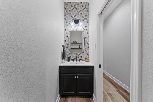 905 Day Star Drive, Hewitt, TX 76643
