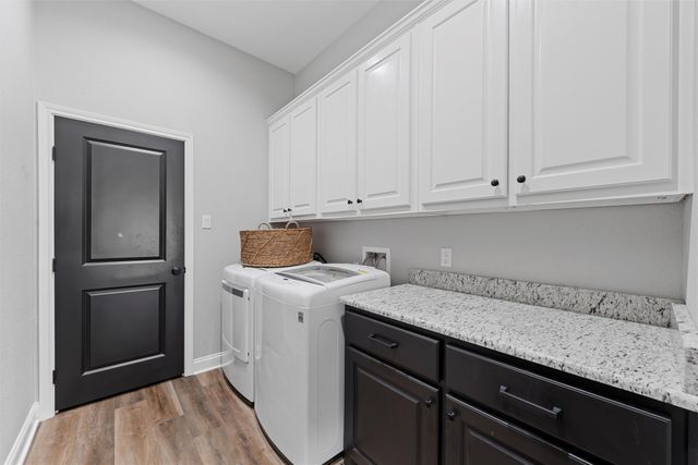 905 Day Star Drive, Hewitt, TX 76643