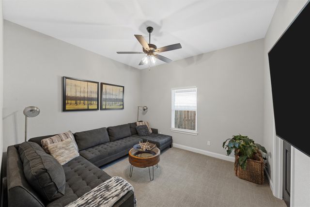905 Day Star Drive, Hewitt, TX 76643