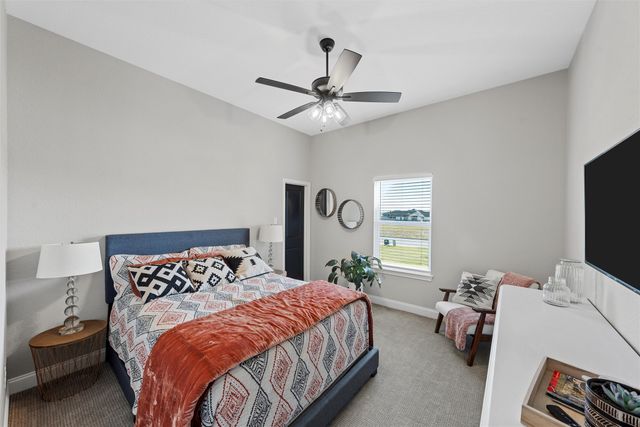905 Day Star Drive, Hewitt, TX 76643