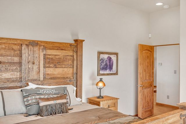 128 High Lonesome, Alpine, TX 79830