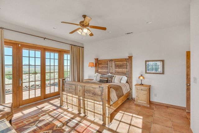 128 High Lonesome, Alpine, TX 79830