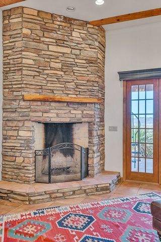 128 High Lonesome, Alpine, TX 79830