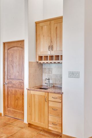 128 High Lonesome, Alpine, TX 79830