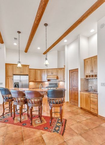 128 High Lonesome, Alpine, TX 79830