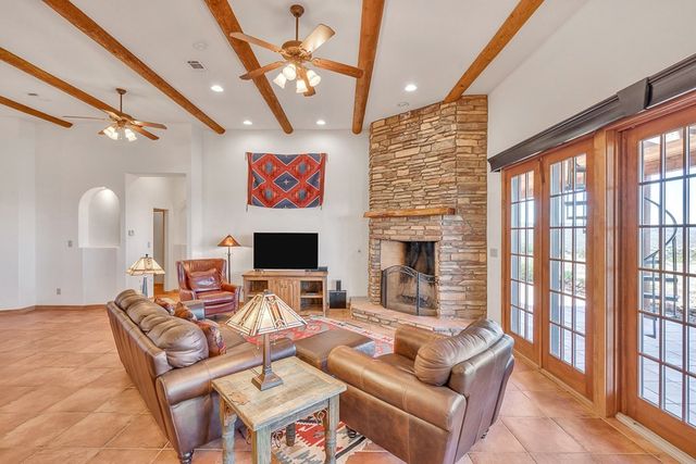 128 High Lonesome, Alpine, TX 79830