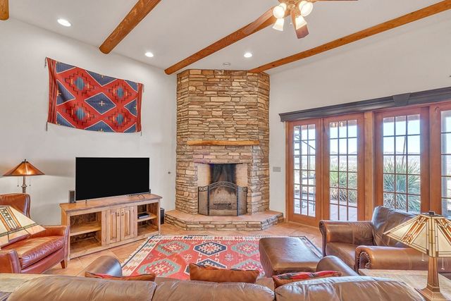 128 High Lonesome, Alpine, TX 79830