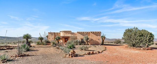 128 High Lonesome, Alpine, TX 79830