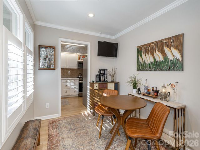 128 Camellia Way, Hendersonville, NC 28739