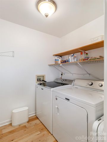 128 Camellia Way, Hendersonville, NC 28739