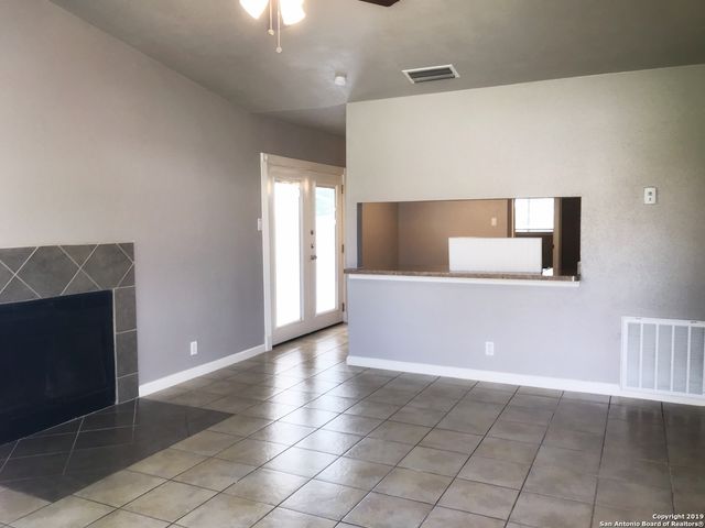 11730 SPRING SONG DR, San Antonio, TX 78249