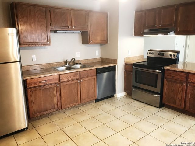11730 SPRING SONG DR, San Antonio, TX 78249