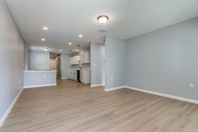 2371 Burnet, San Antonio, TX 78202