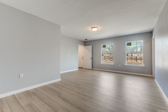 2371 Burnet, San Antonio, TX 78202